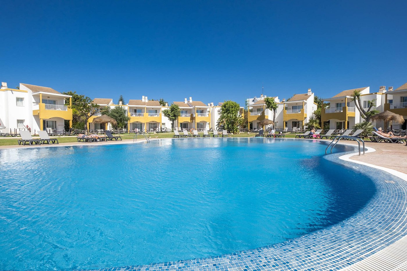 Comitas Isla del Aire aparthotel Punta Prima