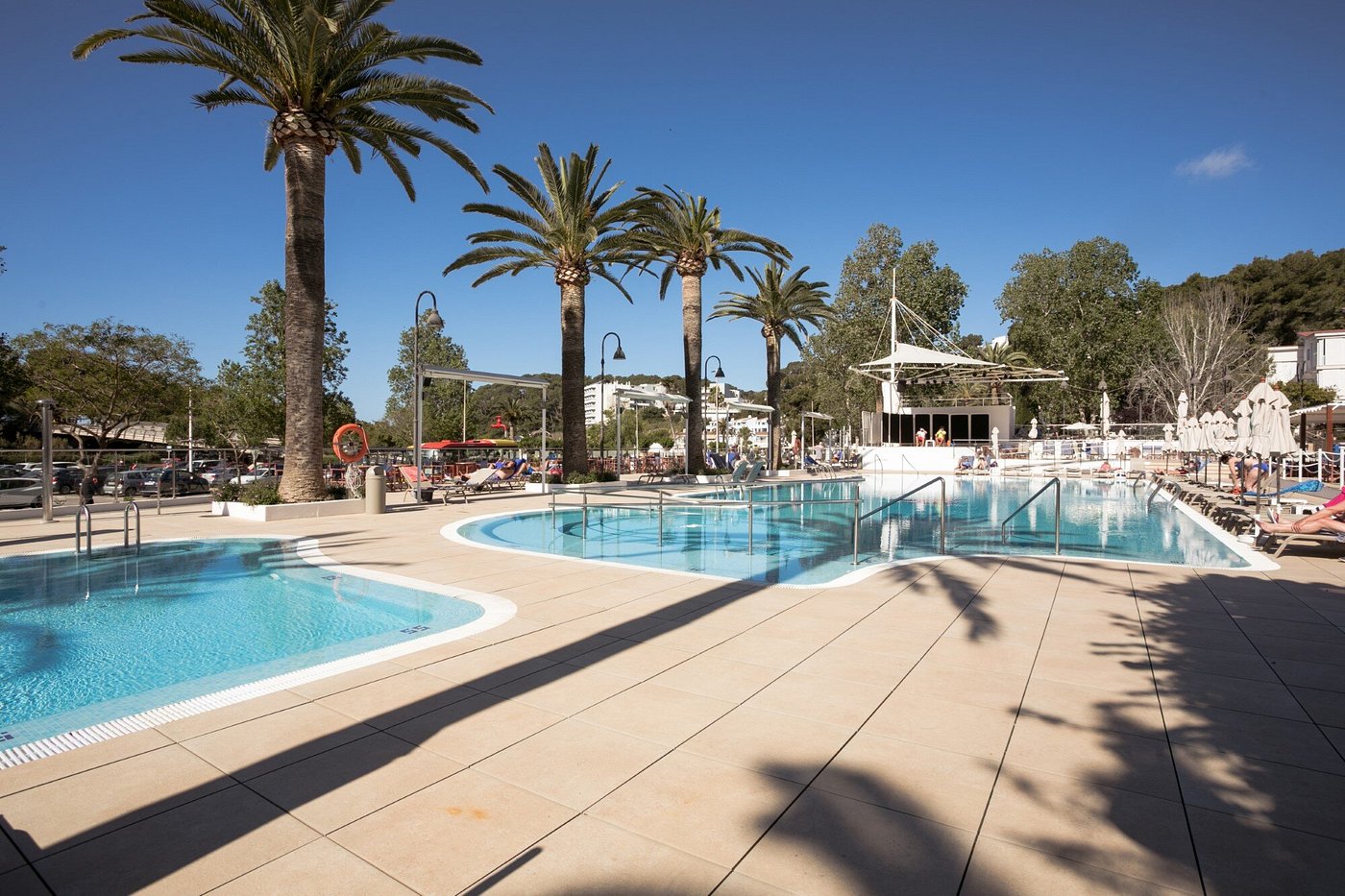 Minura Cala Galdana hotel familiar Menorca