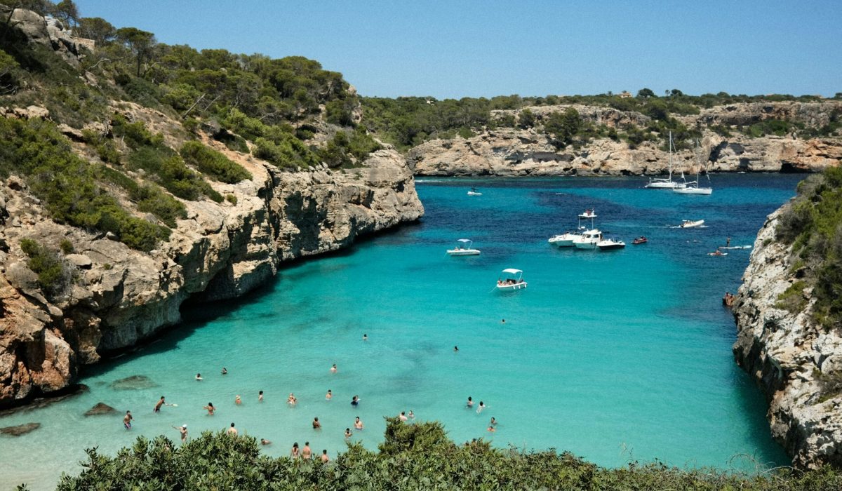 mariya-oliynyk-eRfzi5oSmjI-unsplash